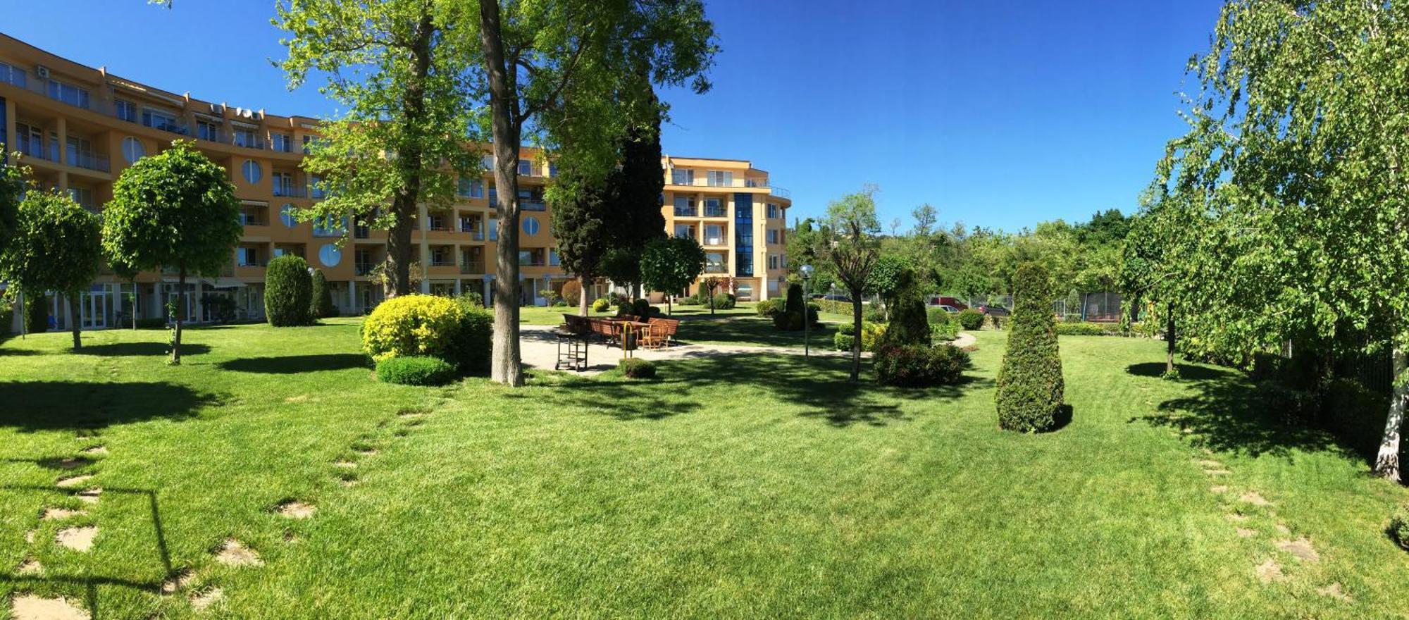 Varna Garden View Apartment Exteriör bild