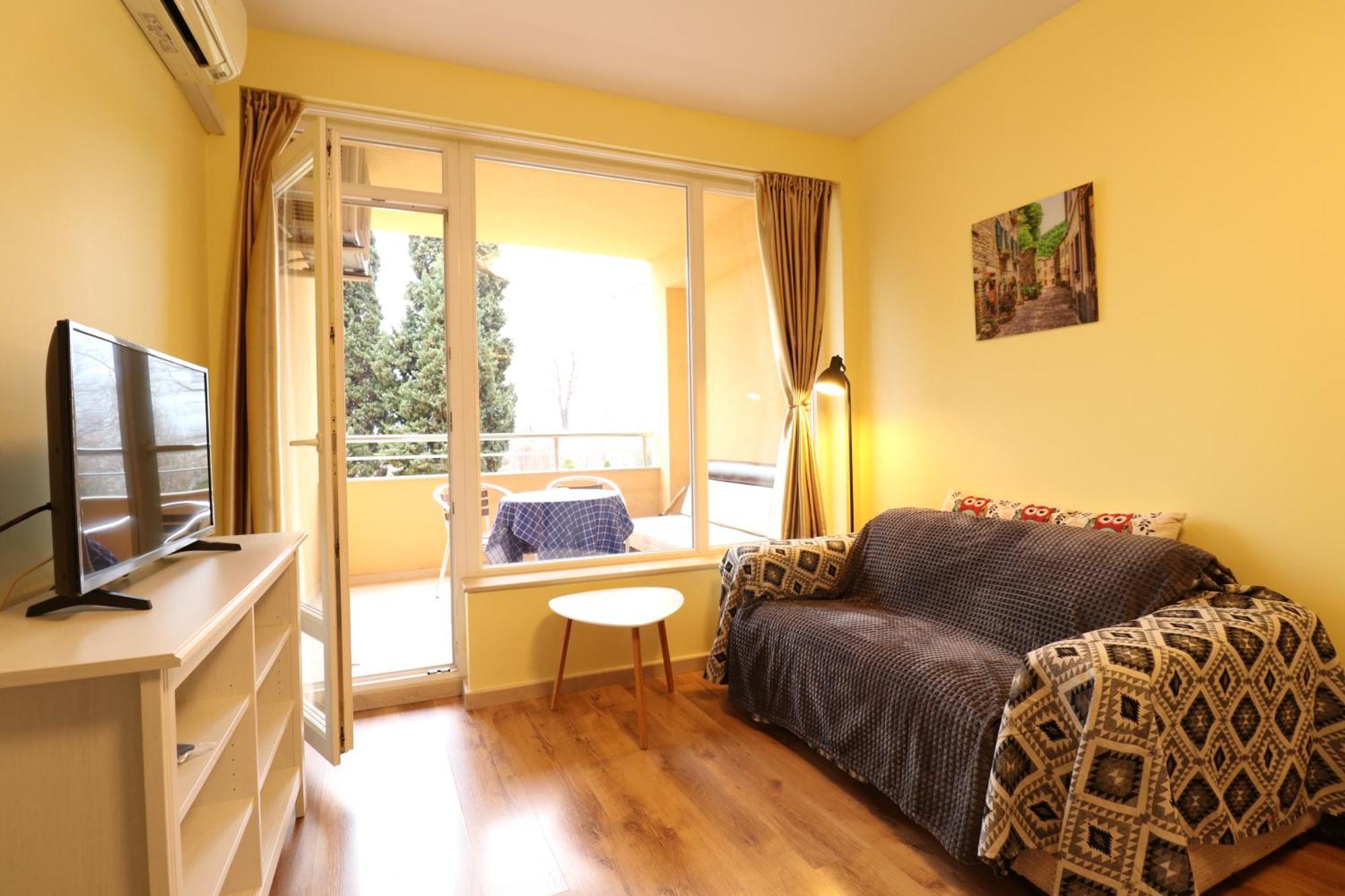Varna Garden View Apartment Exteriör bild