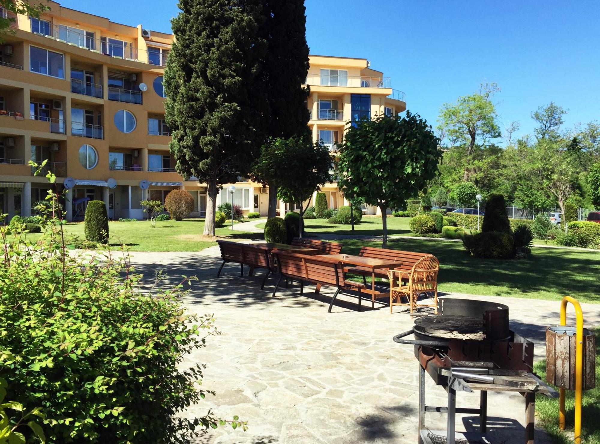 Varna Garden View Apartment Exteriör bild